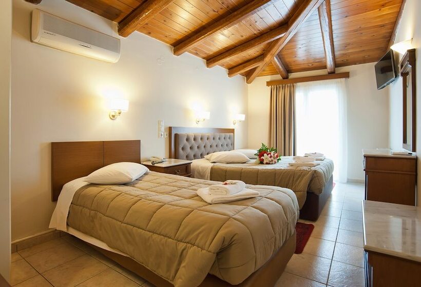 Economy Triple Room, Parnassos Delphi