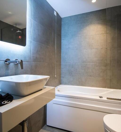 Quarto standard, Parnassos Delphi