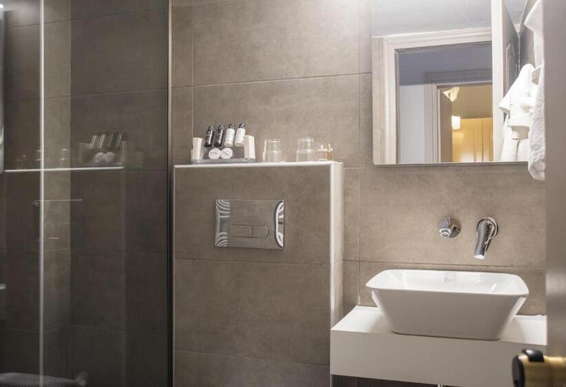 Quarto standard, Parnassos Delphi