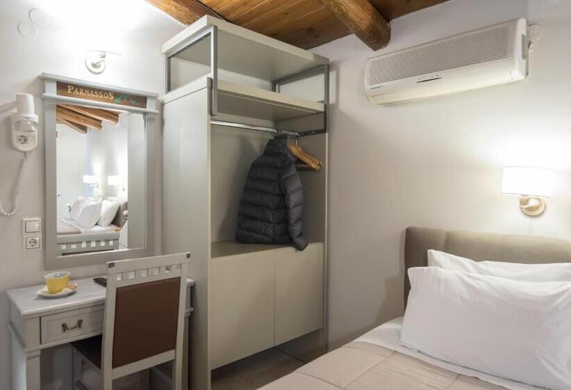 Quarto Triplo Superior, Parnassos Delphi