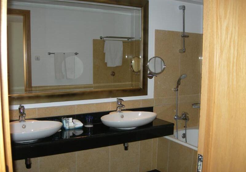 サイドオーシャンビュースタンダードルーム, Pestana Grand Ocean Resort