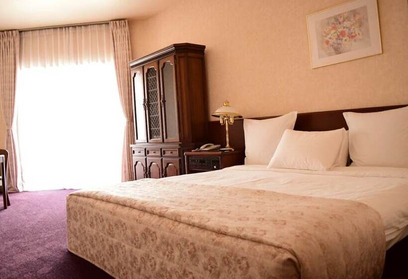 استودیوی لوکس, Santa Resort