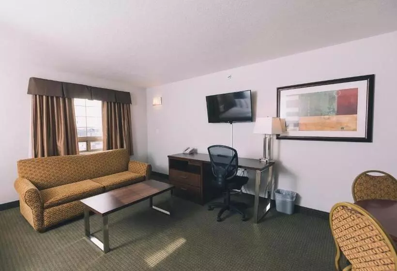 سوییت خانوادگی, Service Plus Inns And Suites