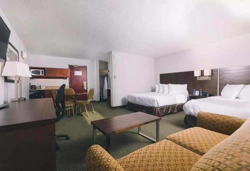 سوییت خانوادگی, Service Plus Inns And Suites