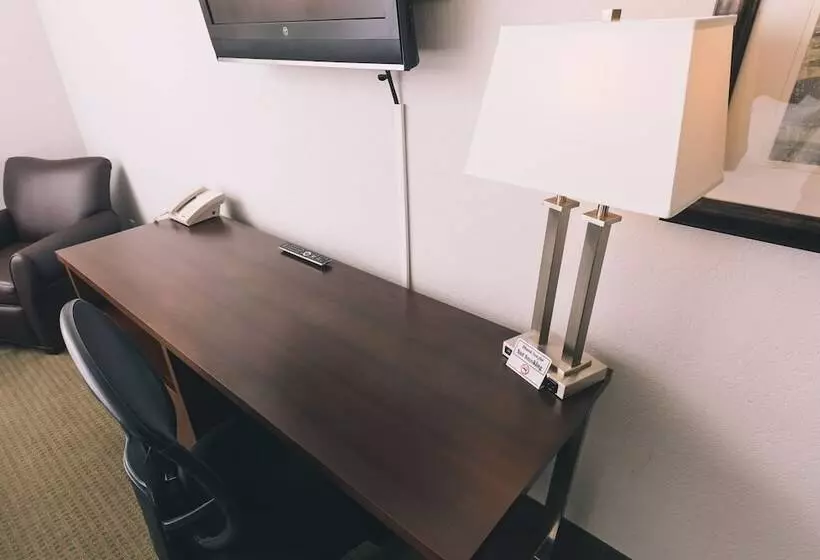 اتاق استاندارد, Service Plus Inns And Suites