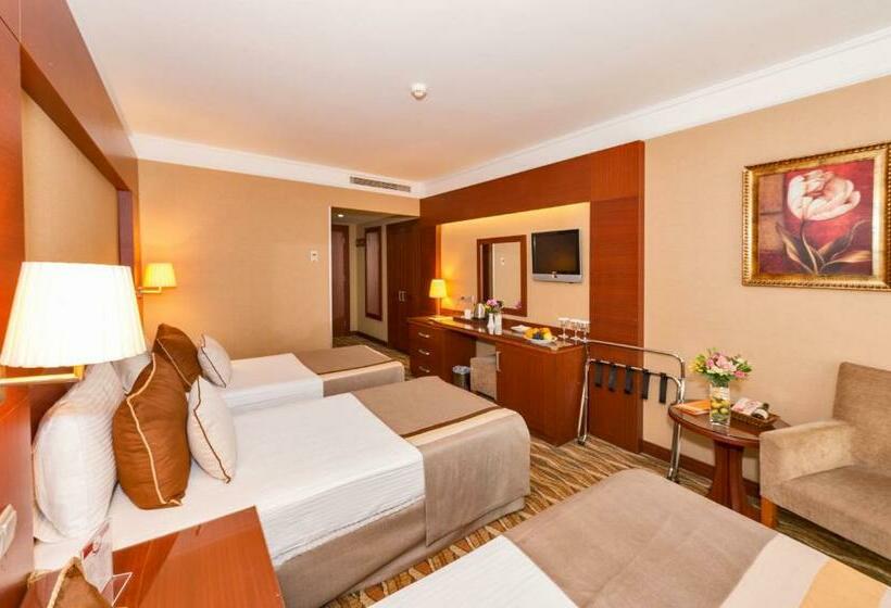 اتاق استاندارد سه نفره, Vicenza