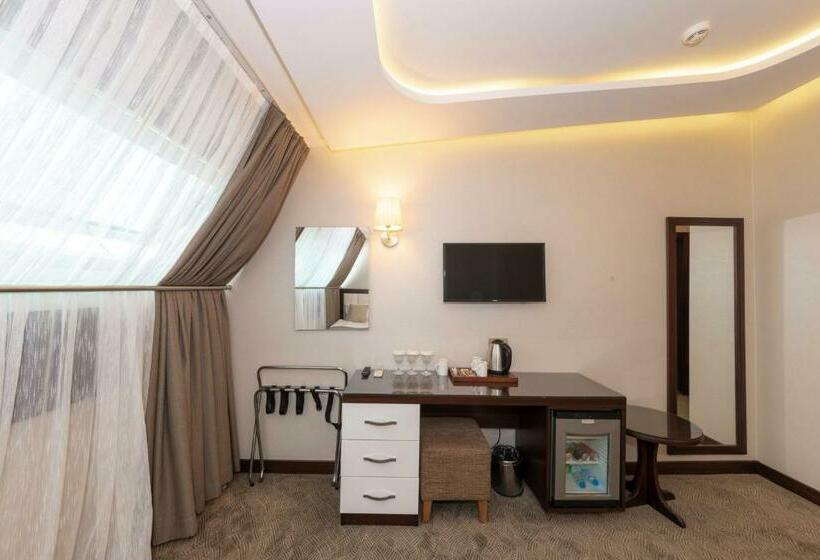 اتاق لوکس, Vicenza