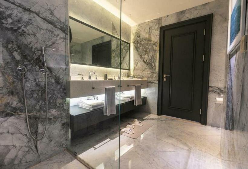 اتاق پرمیوم, Vicenza