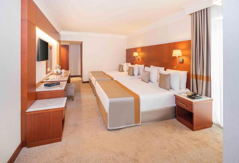 اتاق سوپریور خانوادگی, Vicenza