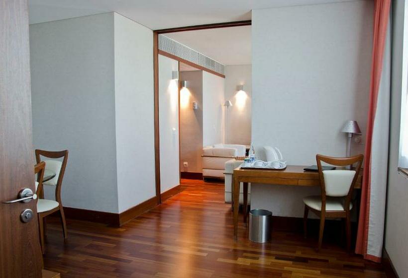 سوییت جونیور, Vip Executive Arts