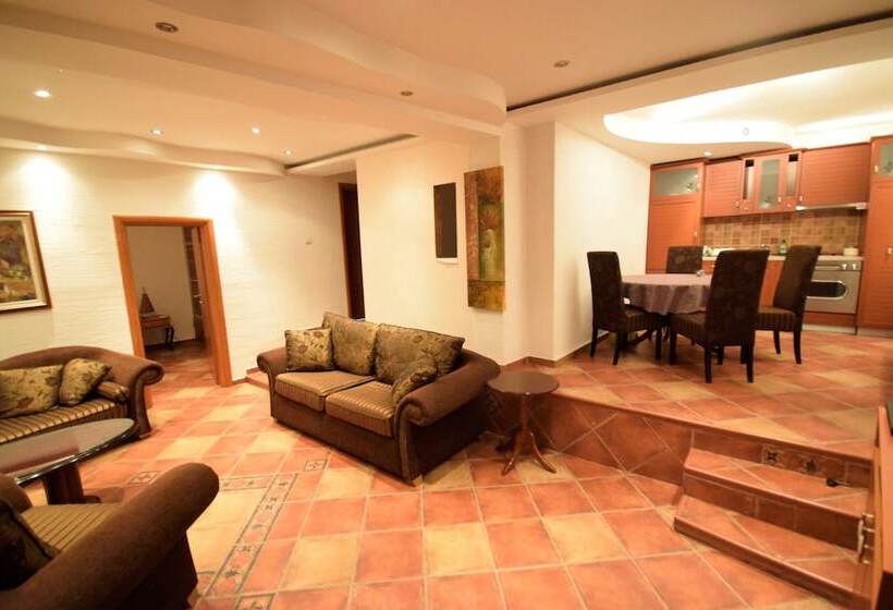 آپارتمان 2 خوابه با چشم‌انداز دریا, Monte Perla Residence