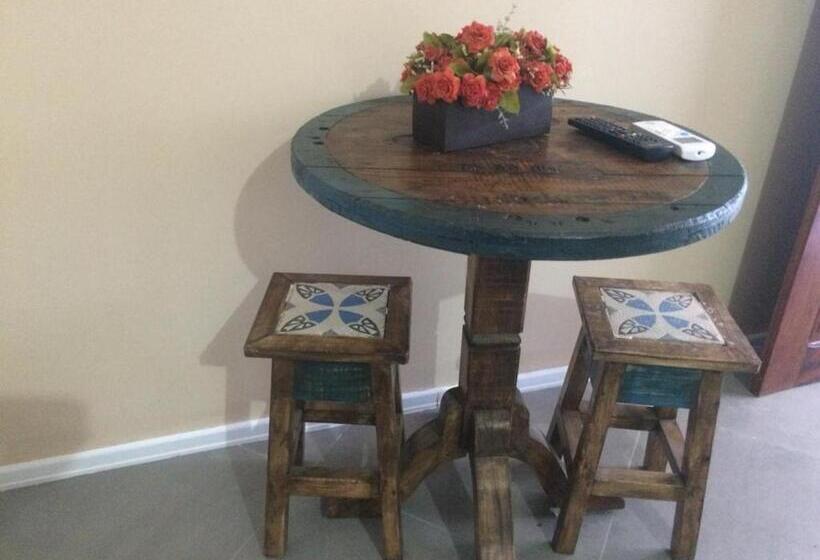 Quarto Quadruple Standart com Varanda, Pousada Mucuripe