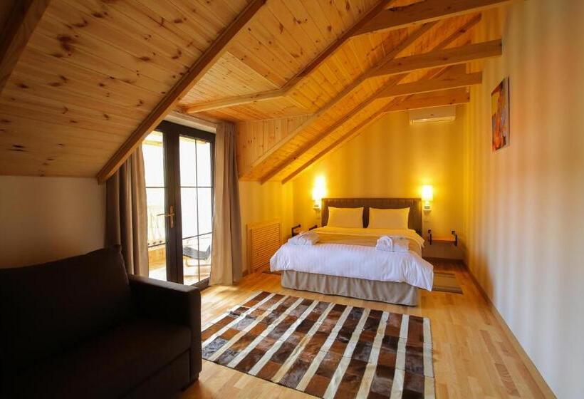Suite com Varanda, Chalet Dilijan Hotel & Restauarant