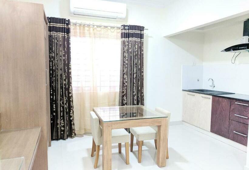 １階の１ベッドルームアパートメント, Clyford Suites