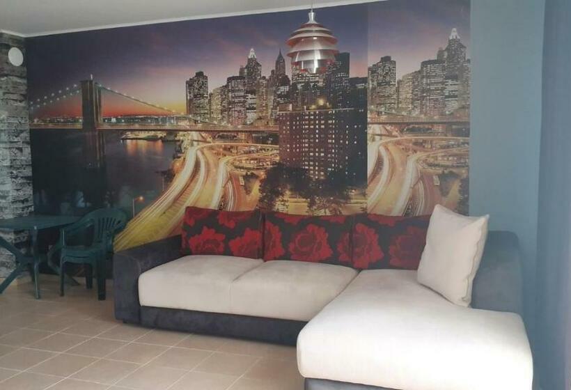 발코니가 있는 2 베드룸 아파트, Complex Oazis