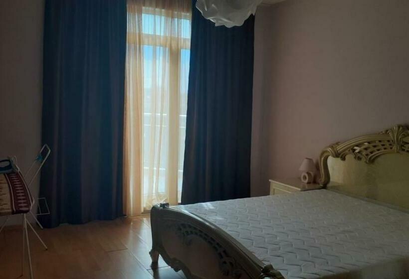 발코니가 있는 2 베드룸 아파트, Complex Oazis