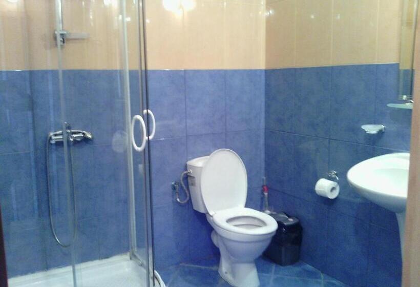 발코니가 있는 2 베드룸 아파트, Complex Oazis