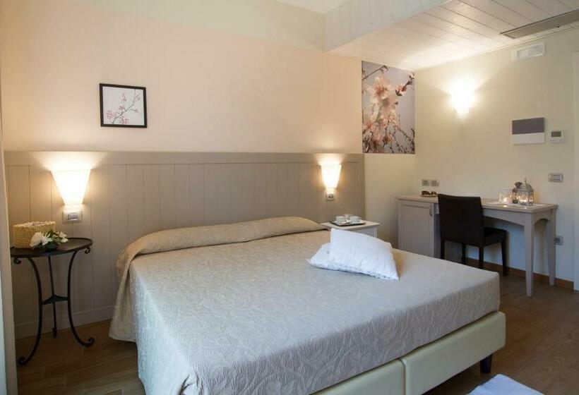 스탠다드 룸 풀장 전망, Agriturismo Ai Prati