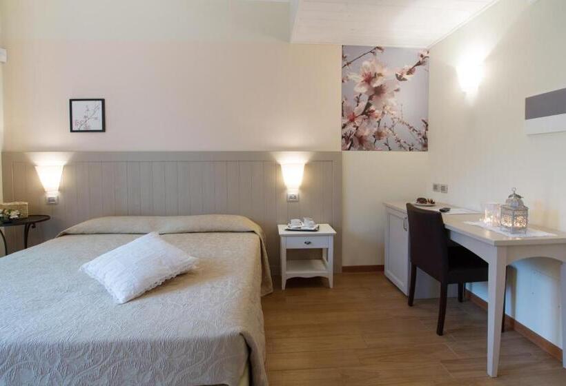 Номер Стандарт Вид на Бассейн, Agriturismo Ai Prati