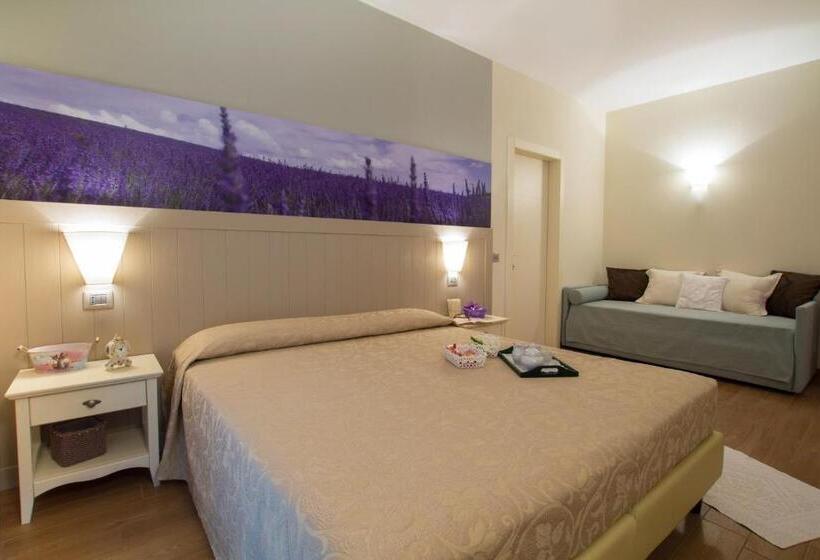 Номер Стандарт Вид на Бассейн, Agriturismo Ai Prati
