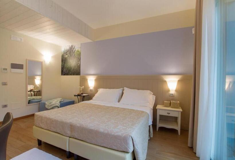 Номер Стандарт Вид на Бассейн, Agriturismo Ai Prati