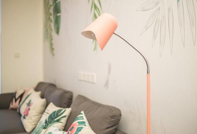 شقة غرفة واحدة, Zhengzhou Jinshui·dongfeng Roadsubway Station· Locals Apartment 00160200