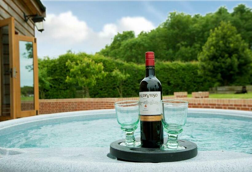 חדר דלוקס נוף לגינה, Corner Farm