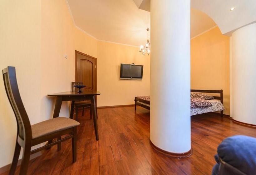 اتاق استاندارد چهار تخته, Guest House At The Polytechnic Institute