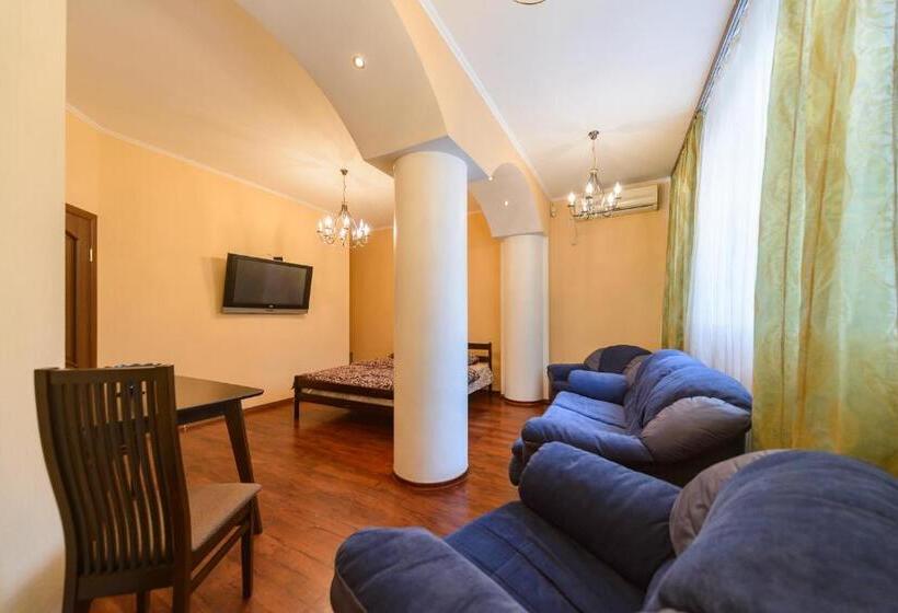 اتاق استاندارد چهار تخته, Guest House At The Polytechnic Institute