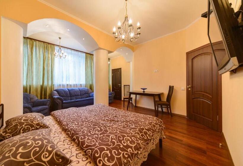 اتاق استاندارد چهار تخته, Guest House At The Polytechnic Institute