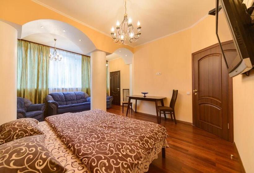 اتاق استاندارد چهار تخته, Guest House At The Polytechnic Institute