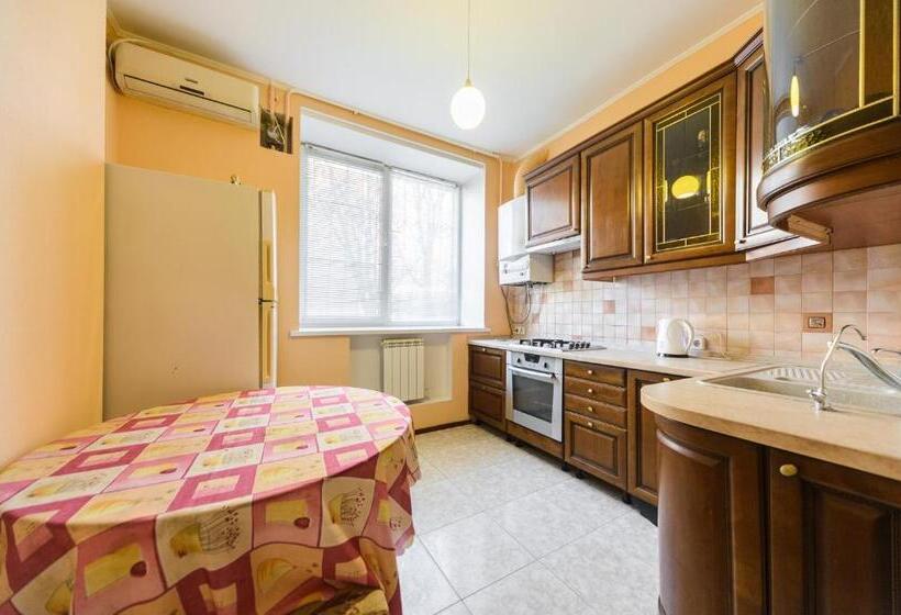 اتاق استاندارد چهار تخته, Guest House At The Polytechnic Institute