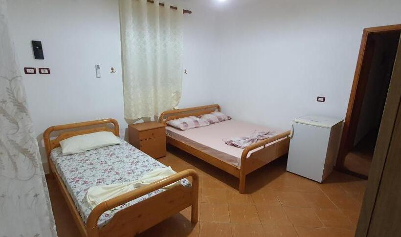 스탠다드 트리플 발코니 룸, Guest House Pisha