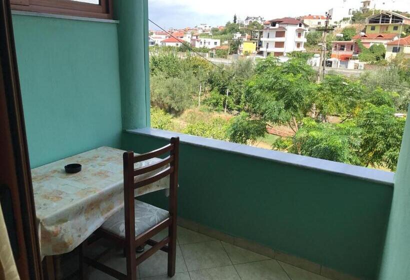 스탠다드 룸 킹사이즈 침대, Guest House Pisha