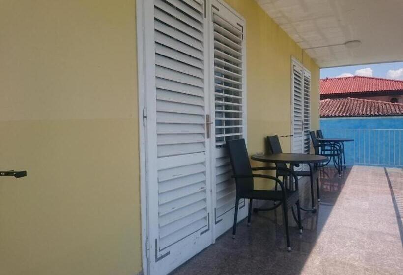 اتاق سوپریور, Guest House Vila Luka