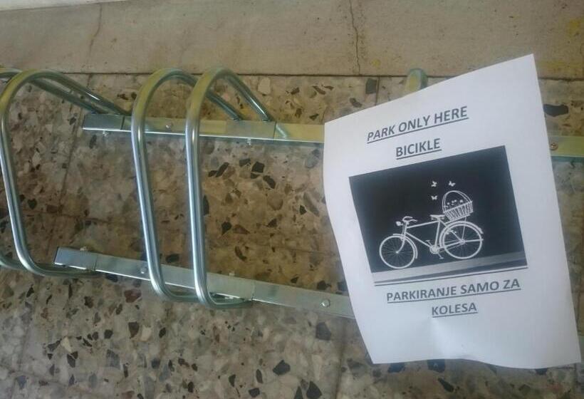 سوییت با چشمانداز دریا, Guest House Vila Luka