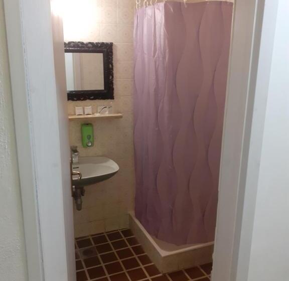 سوییت با چشمانداز دریا, Guest House Vila Luka