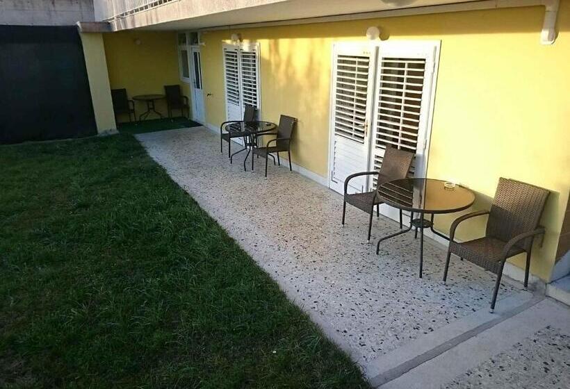 اتاق استاندارد با چشمانداز باغ, Guest House Vila Luka