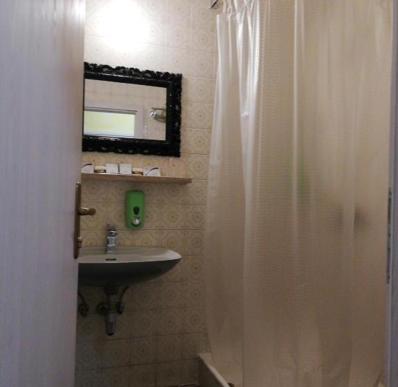 سوییت با چشم‌انداز دریا, Guest House Vila Luka