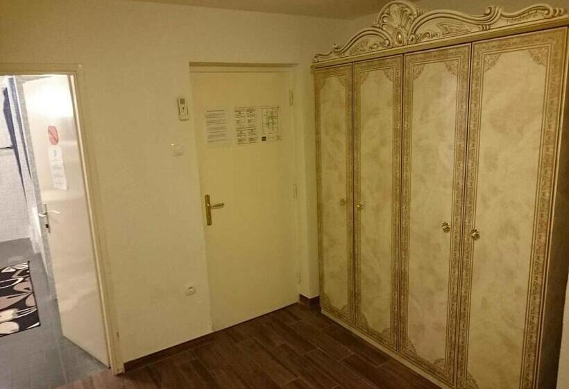 اتاق استاندارد با چشمانداز باغ, Guest House Vila Luka