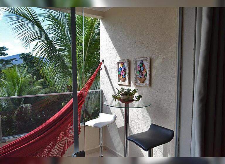 带阳台的豪华间, Pousada Recanto Da Estação