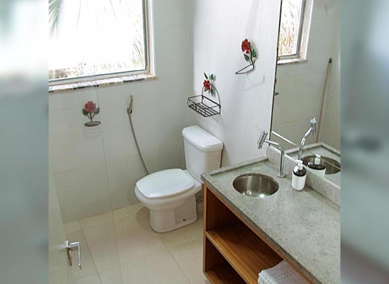 带阳台的豪华间, Pousada Recanto Da Estação