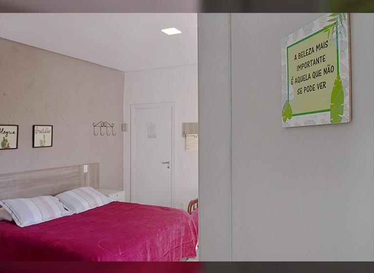 带阳台的豪华间, Pousada Recanto Da Estação