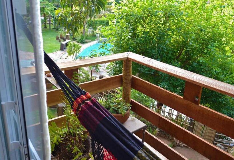 带阳台套房, Pousada Recanto Da Estação