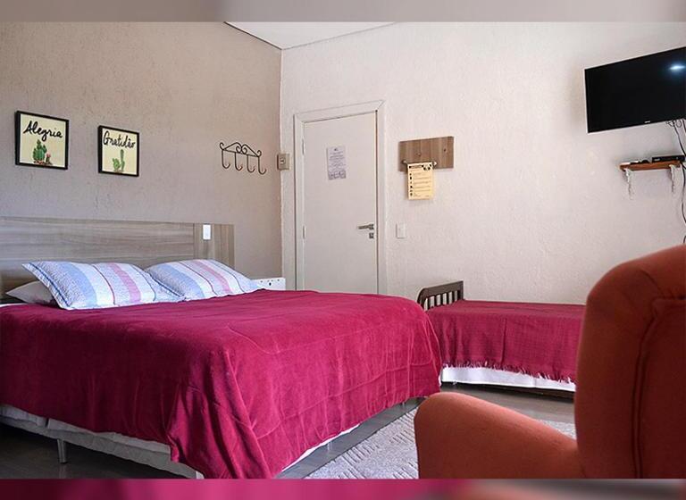 带阳台的豪华间, Pousada Recanto Da Estação