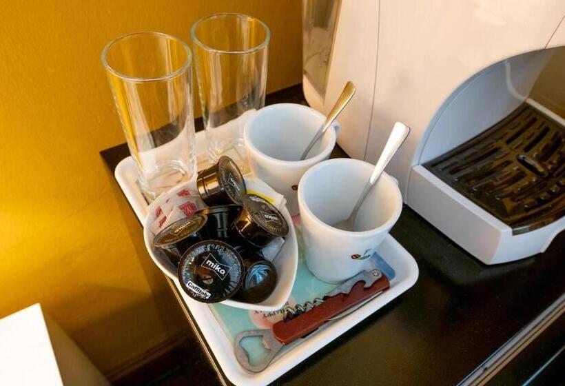 اتاق لوکس با تخت بزرگ, Villa Amalie & Villa Curiel