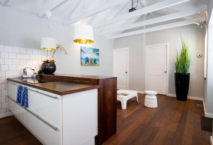 ویلای لوکس 1 خوابه, Villa Amalie & Villa Curiel