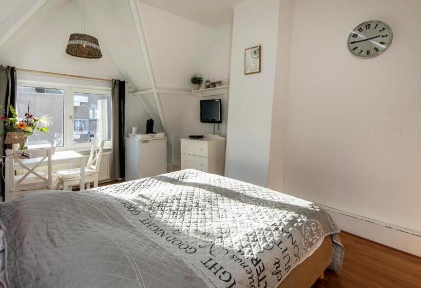 اتاق استاندارد سه نفره, Blankebil Rooms