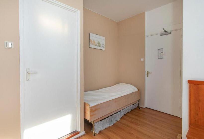 اتاق استاندارد سه نفره, Blankebil Rooms