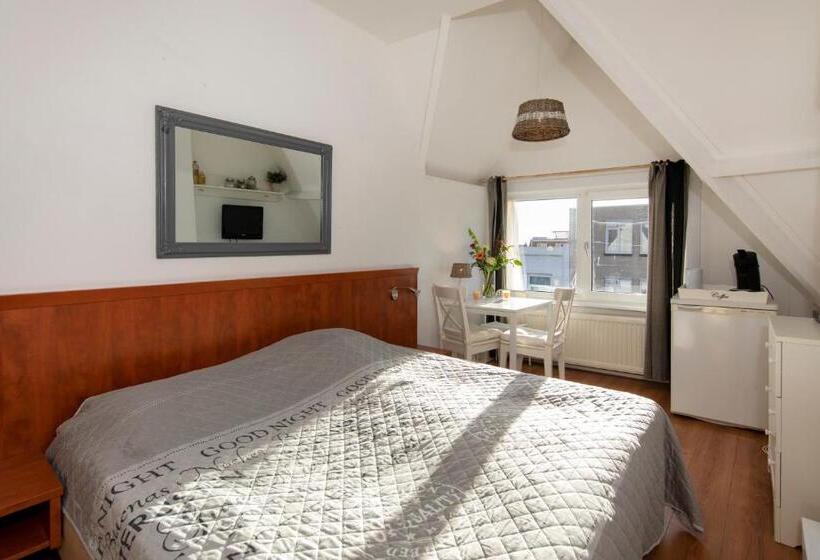 اتاق استاندارد سه نفره, Blankebil Rooms